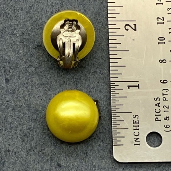 Clip On Earrings As Is Yellow Green Chartreuse Domed Pearl With Round Soft Girl - Picture 6 of 7